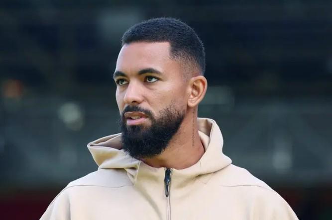 爱游戏娱乐-TA:维拉正认真考虑签回道格拉斯-路易斯,目前尚未开启谈判